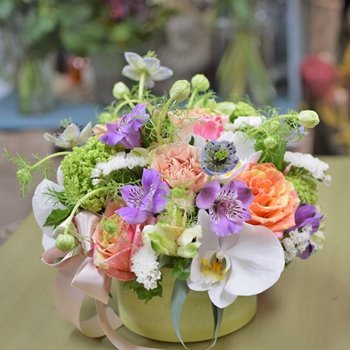 千葉市中央区へお祝い花、アレンジメントM